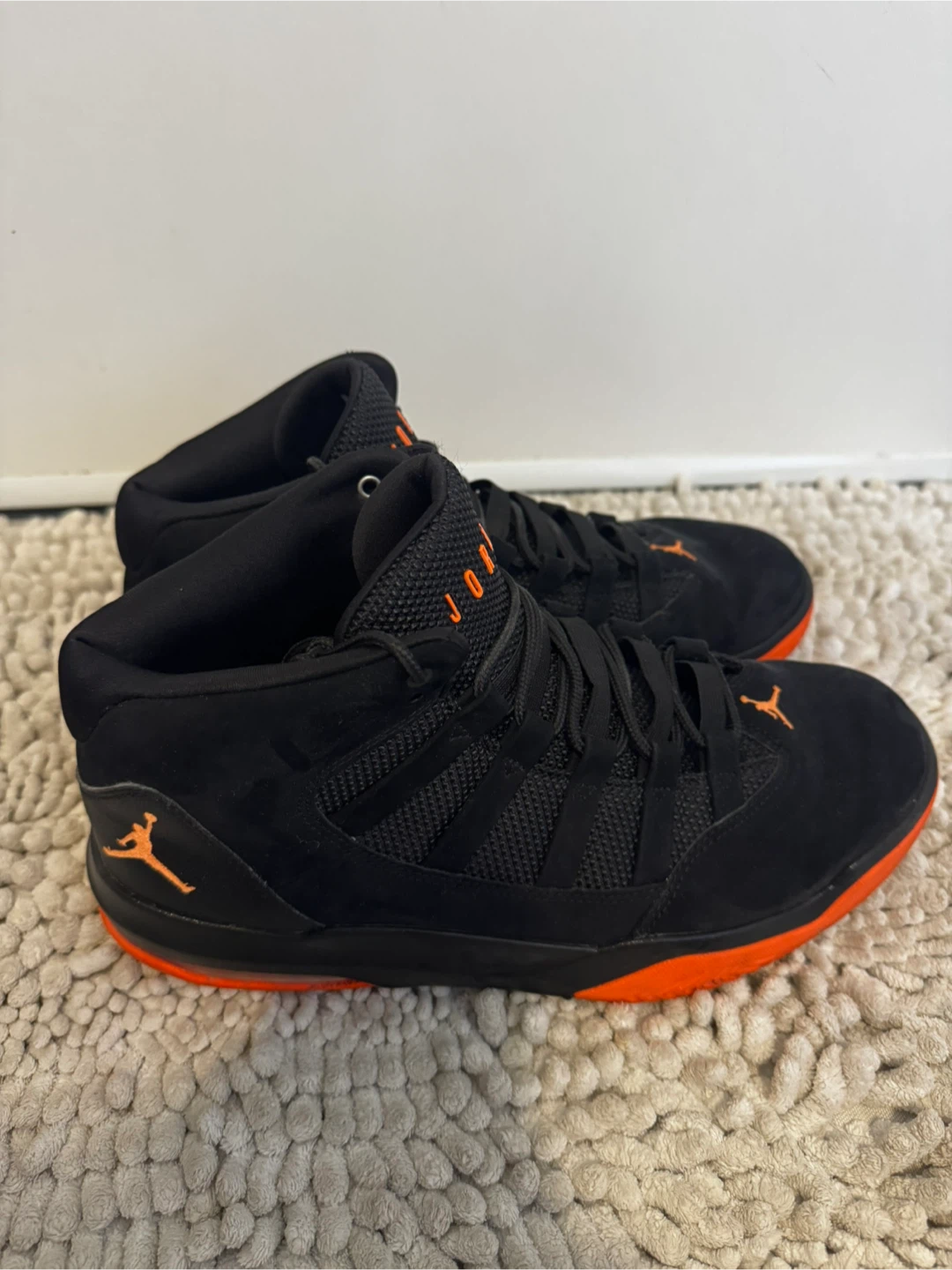 Jordan Men's Black & Orange Basketball Shoes - photo 2