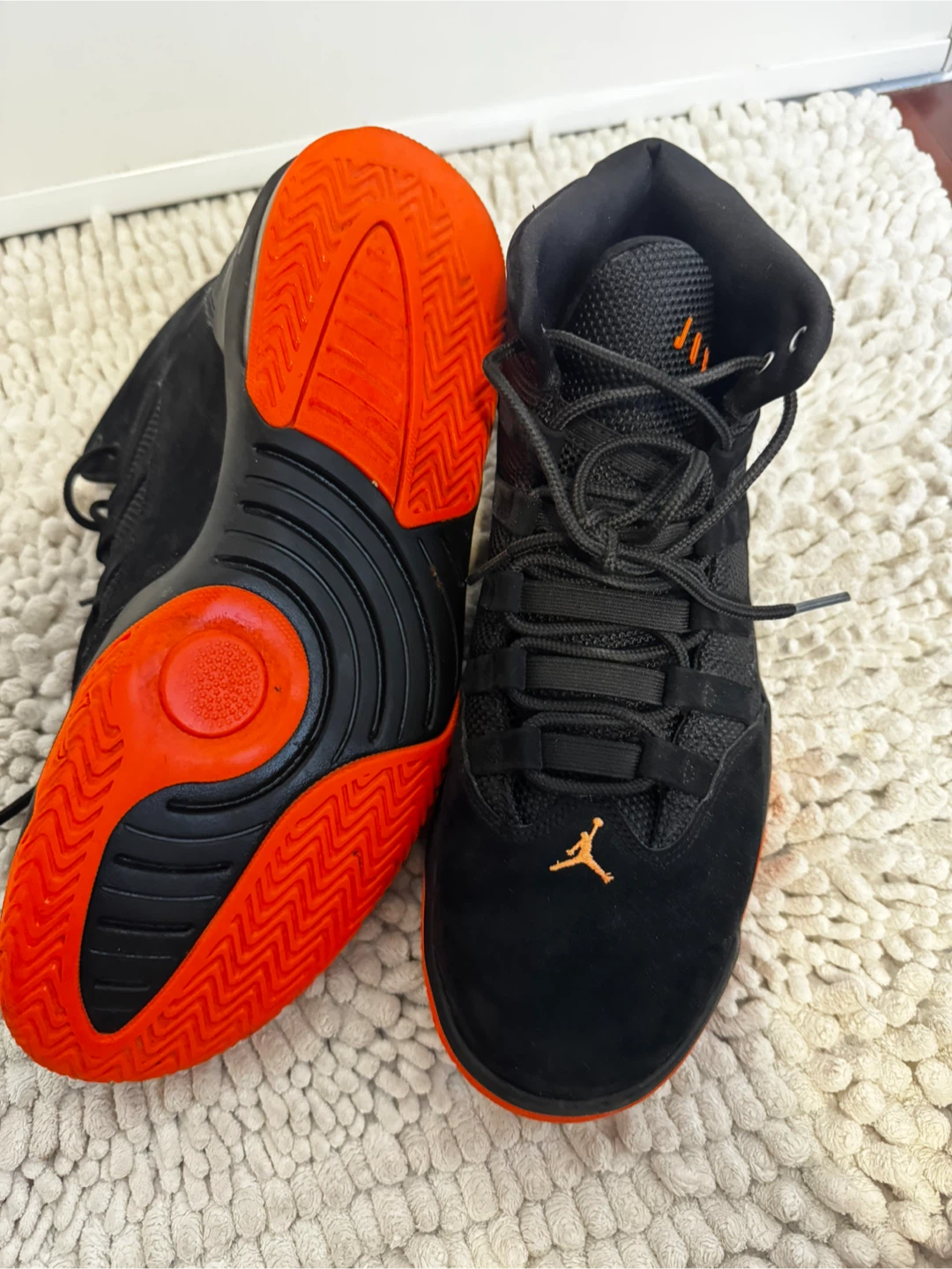 Jordan Men's Black & Orange Basketball Shoes