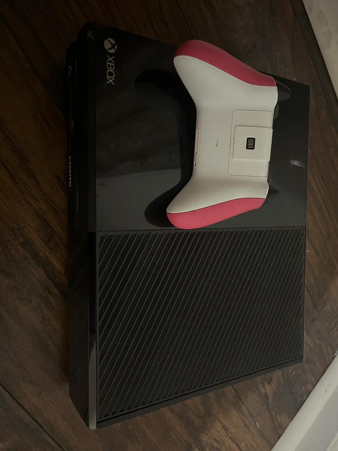 Black Xbox One Console with controller - photo 2
