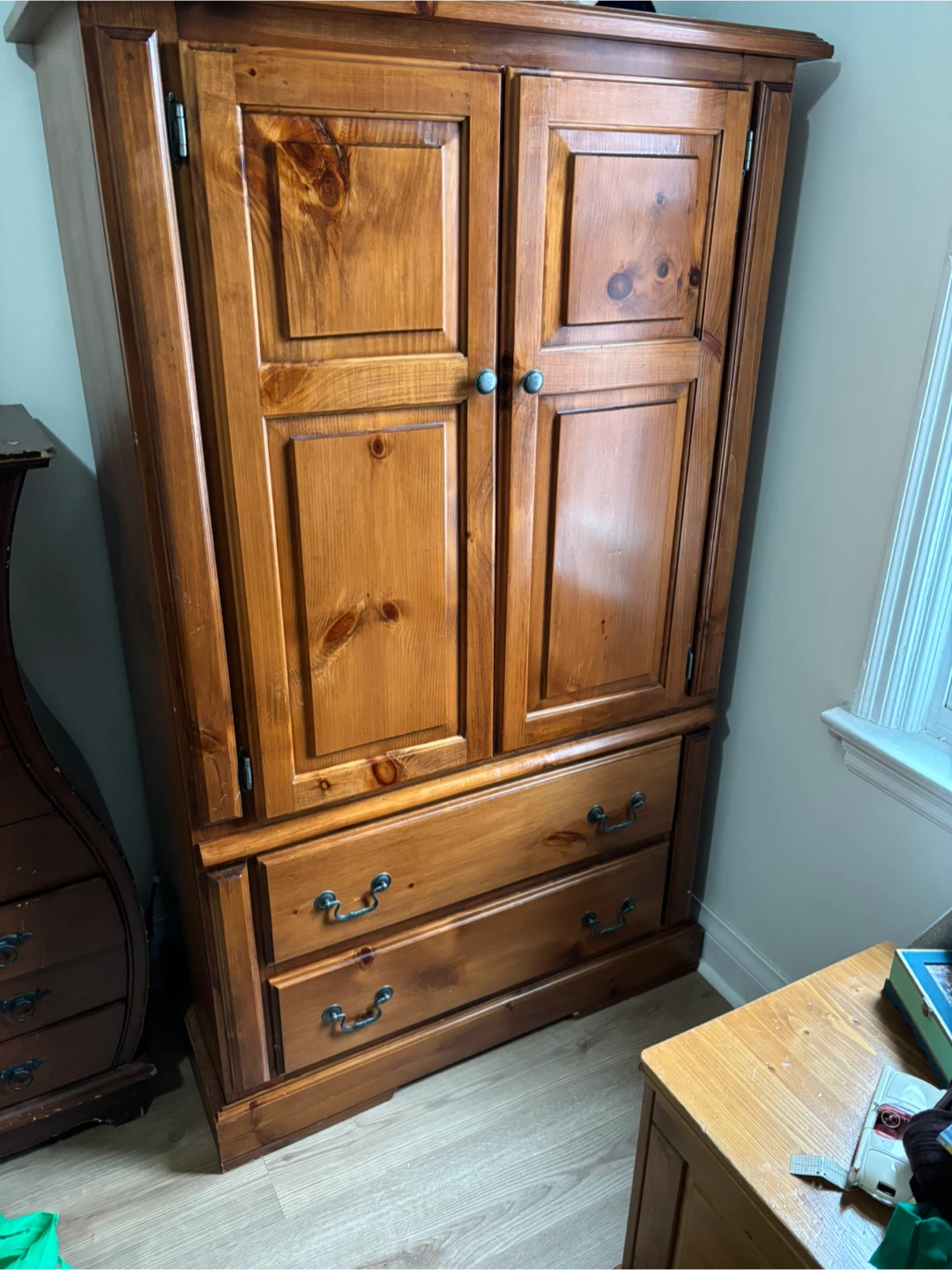 Solid queen sized Wood Bedroom Furniture Set