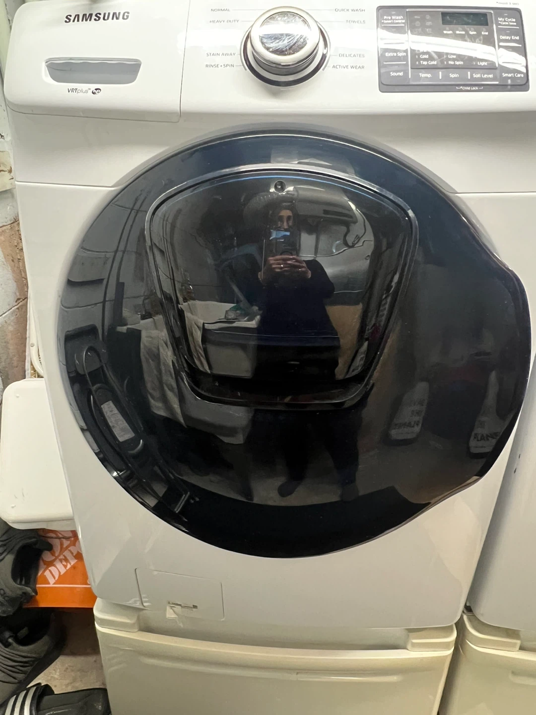 Moving Sale! Samsung Front Load Washing Machine & Dryer Electric - photo 2