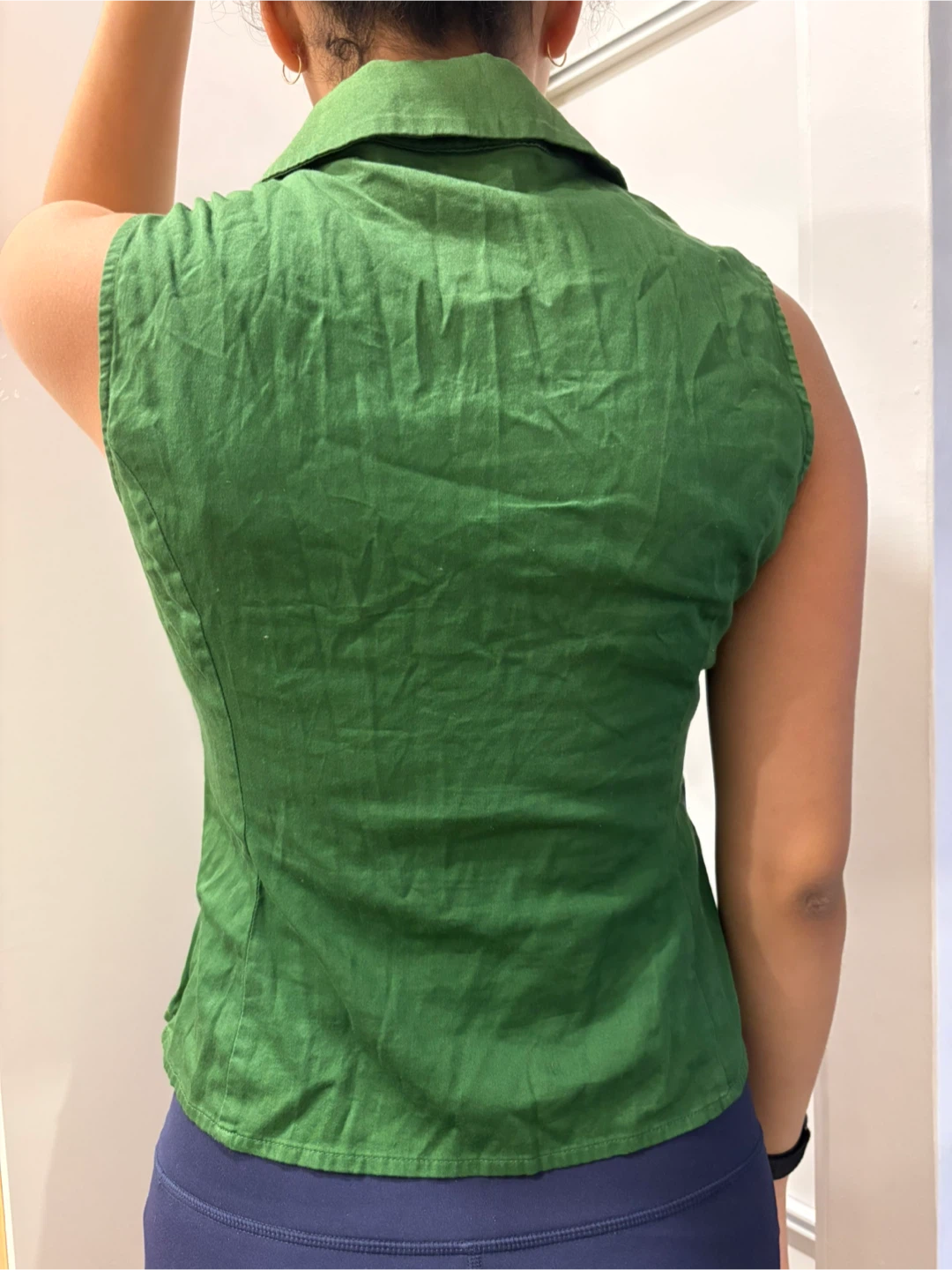Gorgeous Flattering Green Sleeveless Wrap Top! - photo 2