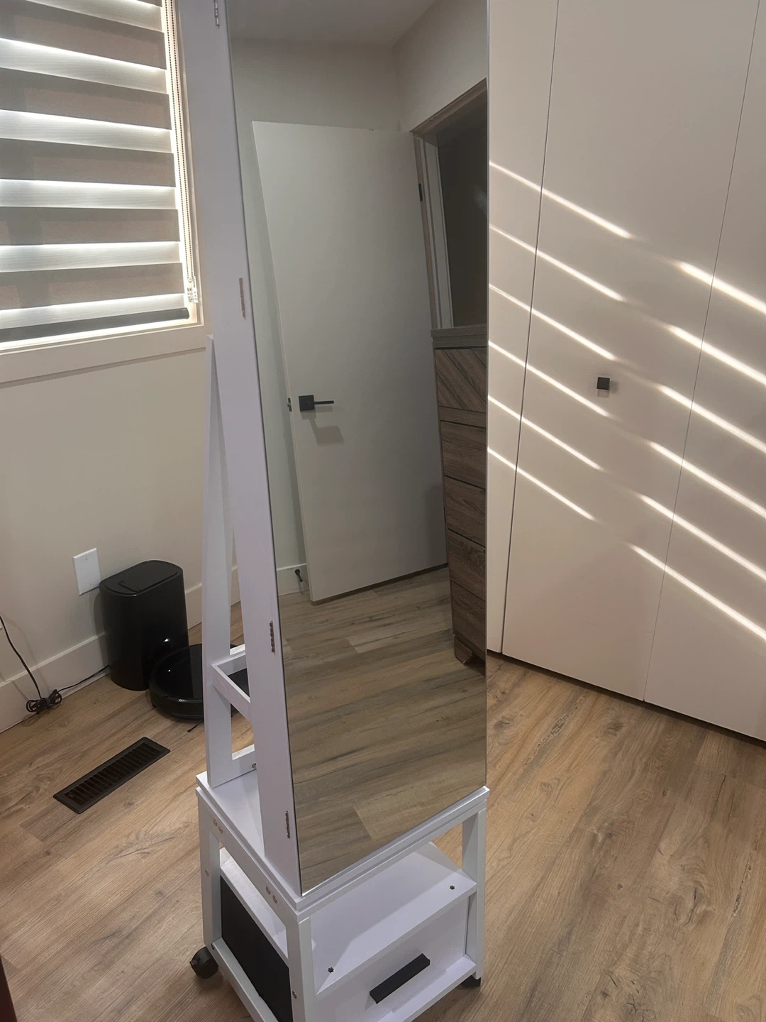 White Jewellery Cabinet with Mirror