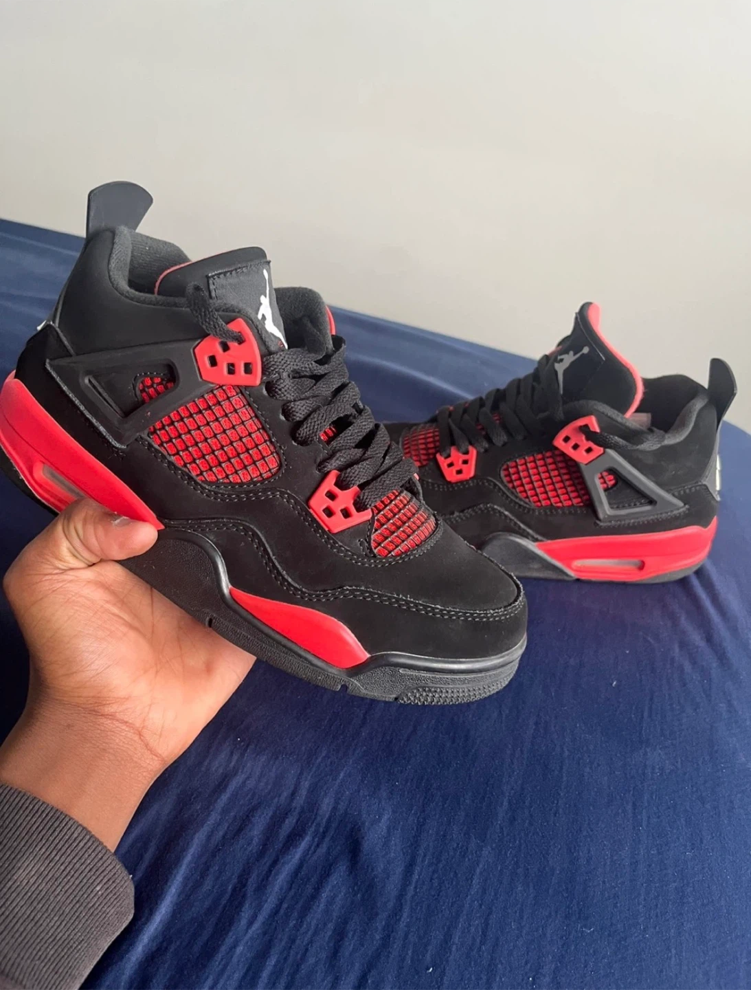 Air Jordan 4 "Thunder”