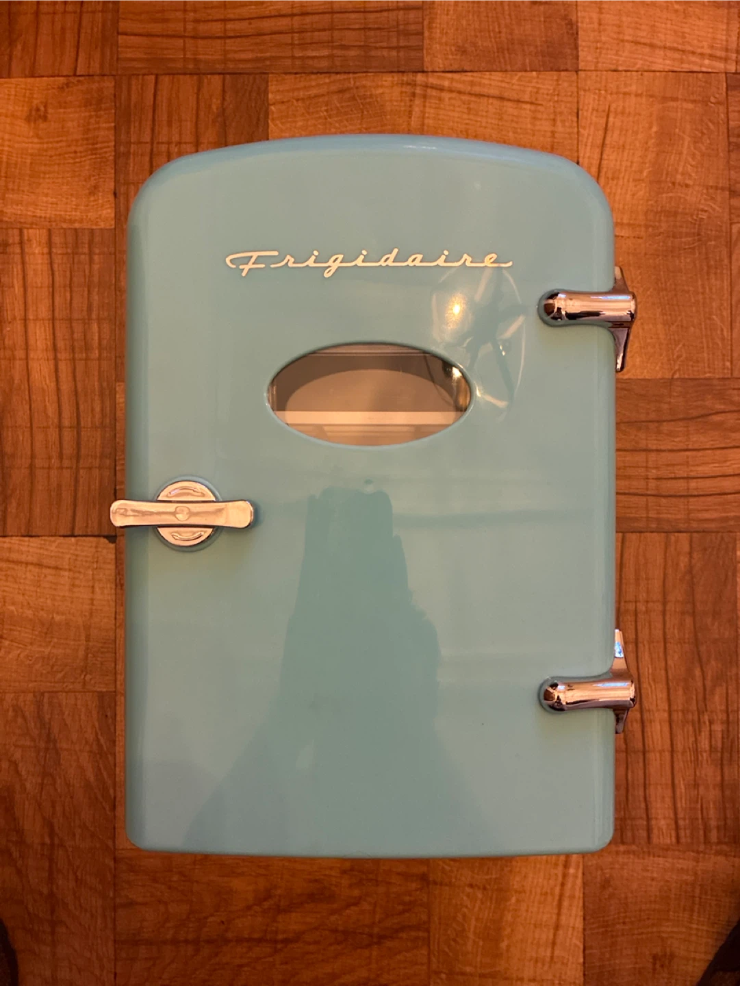 Frigidaire Retro Mini Fridge -BLUE NEW with BOX