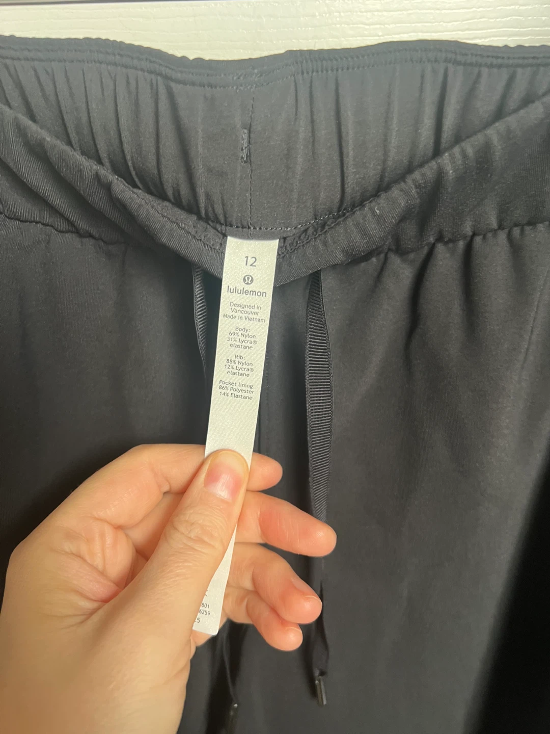 Lululemon Black Jogger Pants Size 12 - photo 2