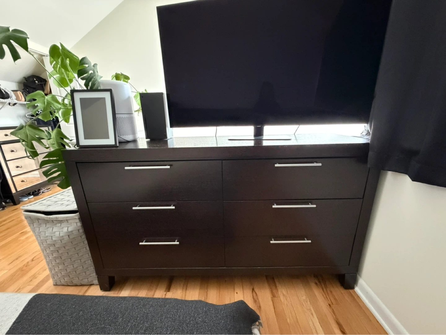 Dark Brown Wood 6-Drawer Dresser