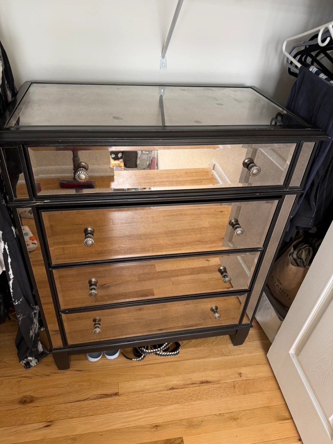Mirrored Dresser with 4 Drawers - photo 2