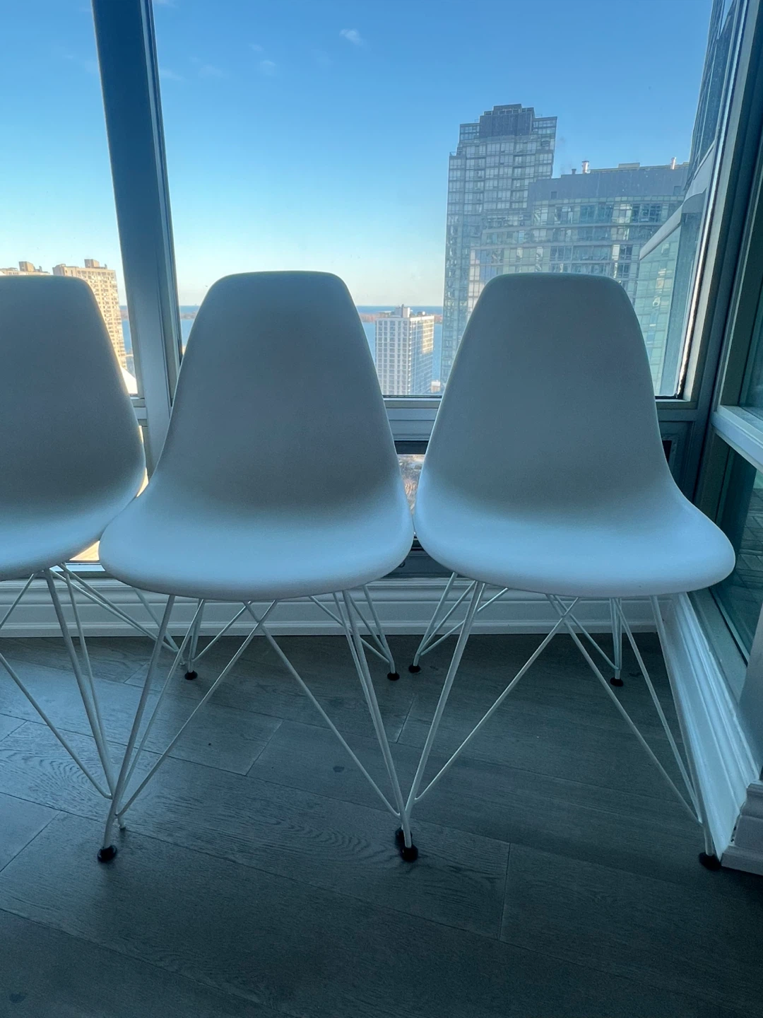 Set of 4 White Dining Chairs - photo 5