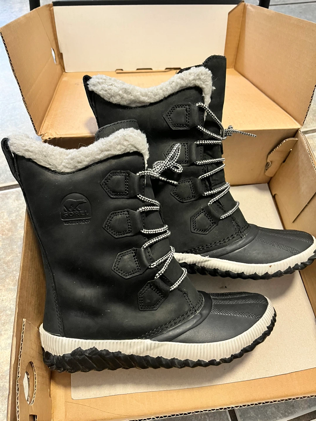 Sorel Women's Winter Boots Size 6.5 - photo 3