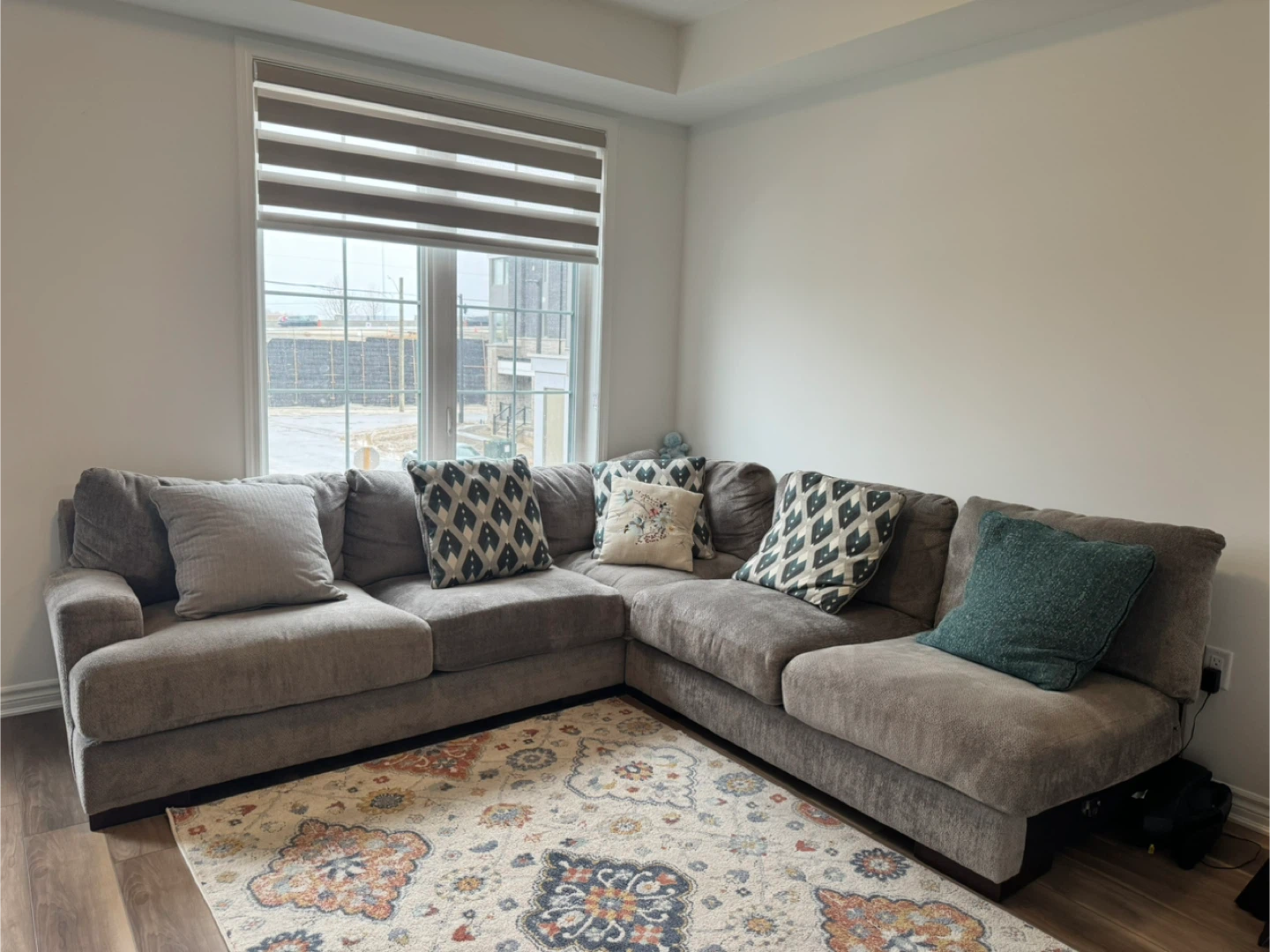Grey Sectional Sofa with Chaise