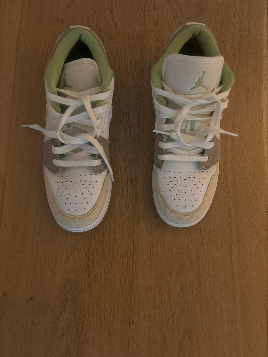 Air Jordan 1 Low SE 'Light Olive' Sneakers