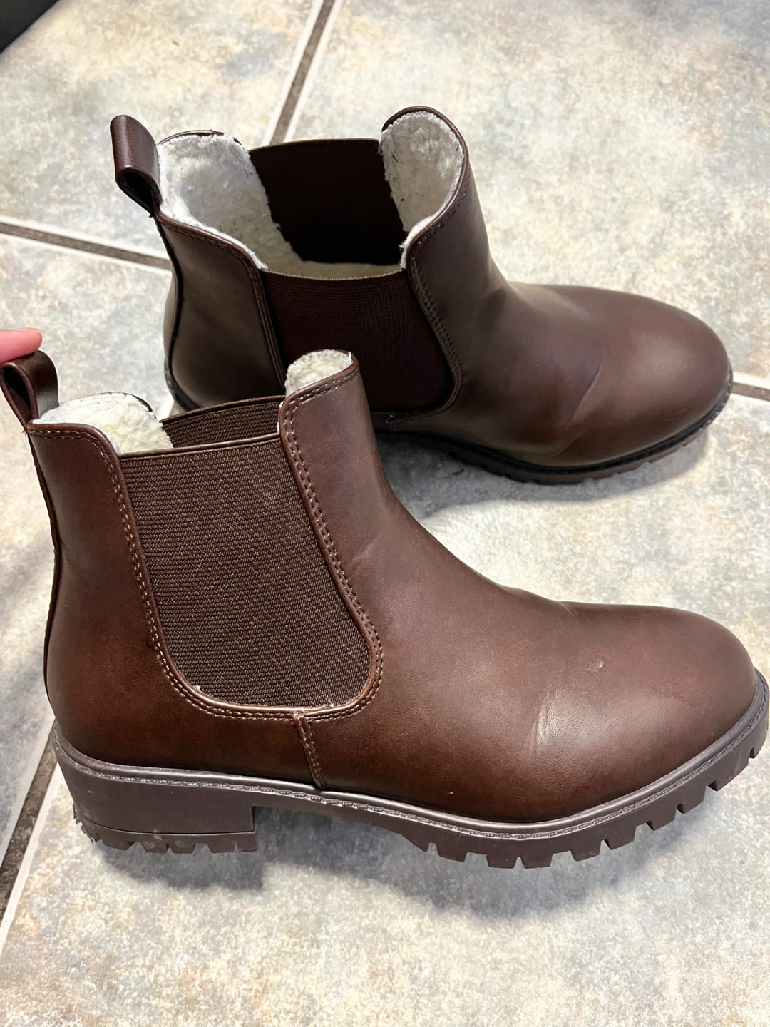 DG Women's Brown Chelsea Boots Size 6.5