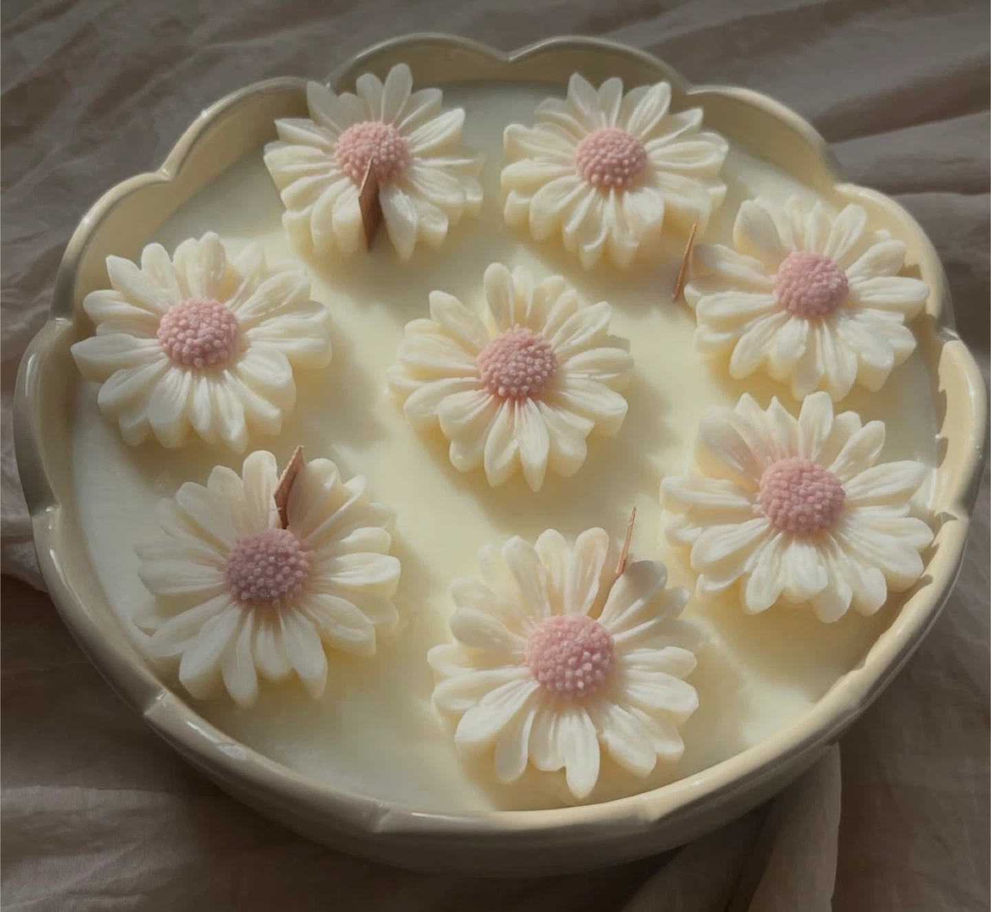 Daisy Flower Scented Candle - photo 2