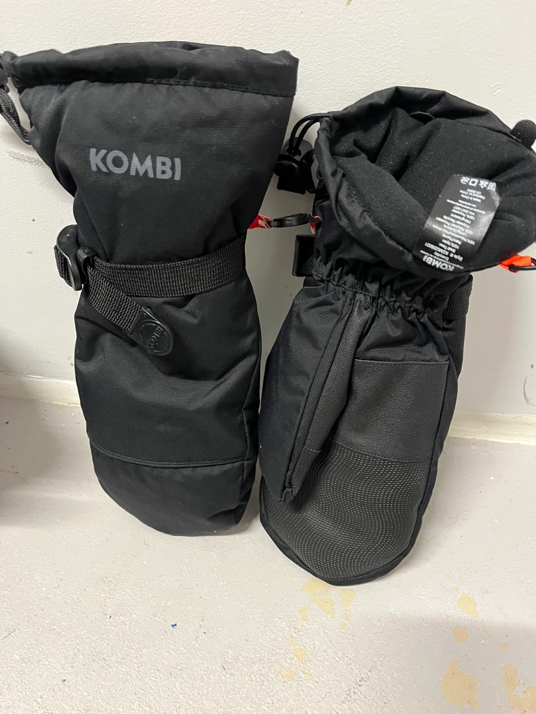 Kombi Black Ski Mittens Size L