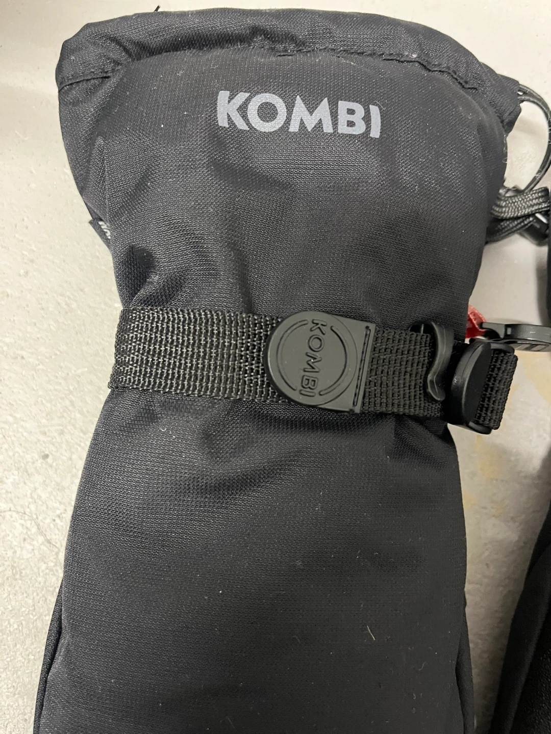 Kombi Black Ski Mittens Size L - photo 2