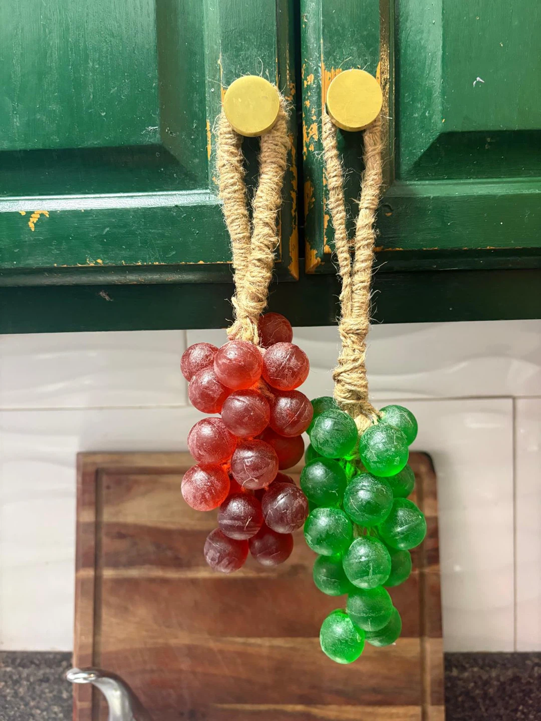 Uva Licious Handmade Soaps - Grape Bunch Design (Red & Green) - photo 2