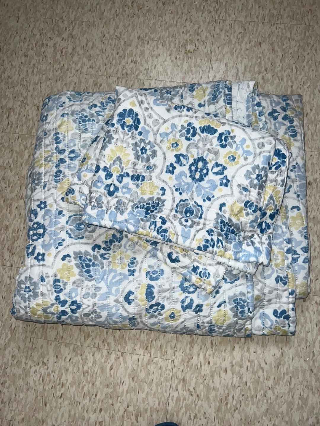 Light duvet cover