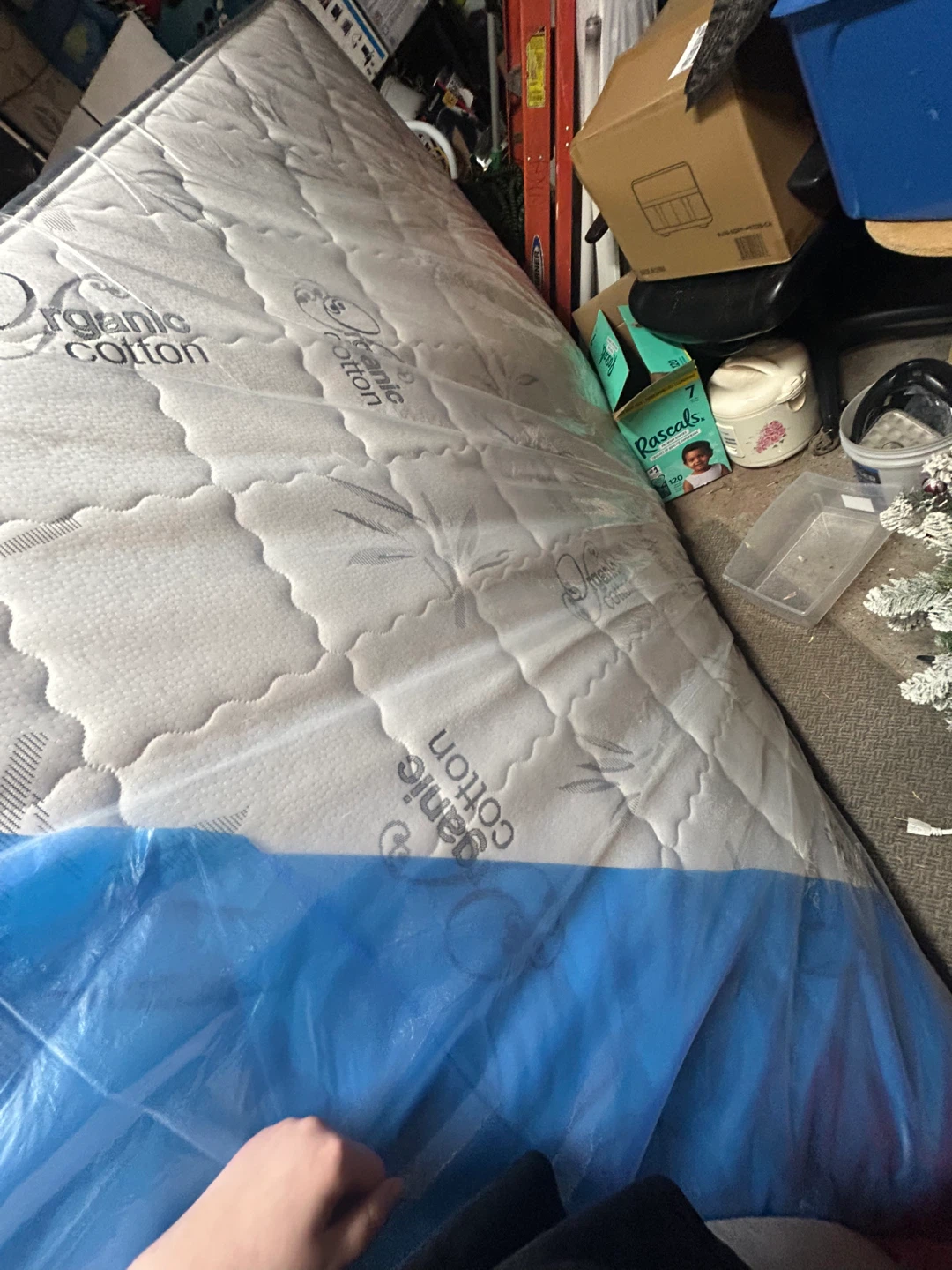 2 queen sized bedroom mattresses - photo 4