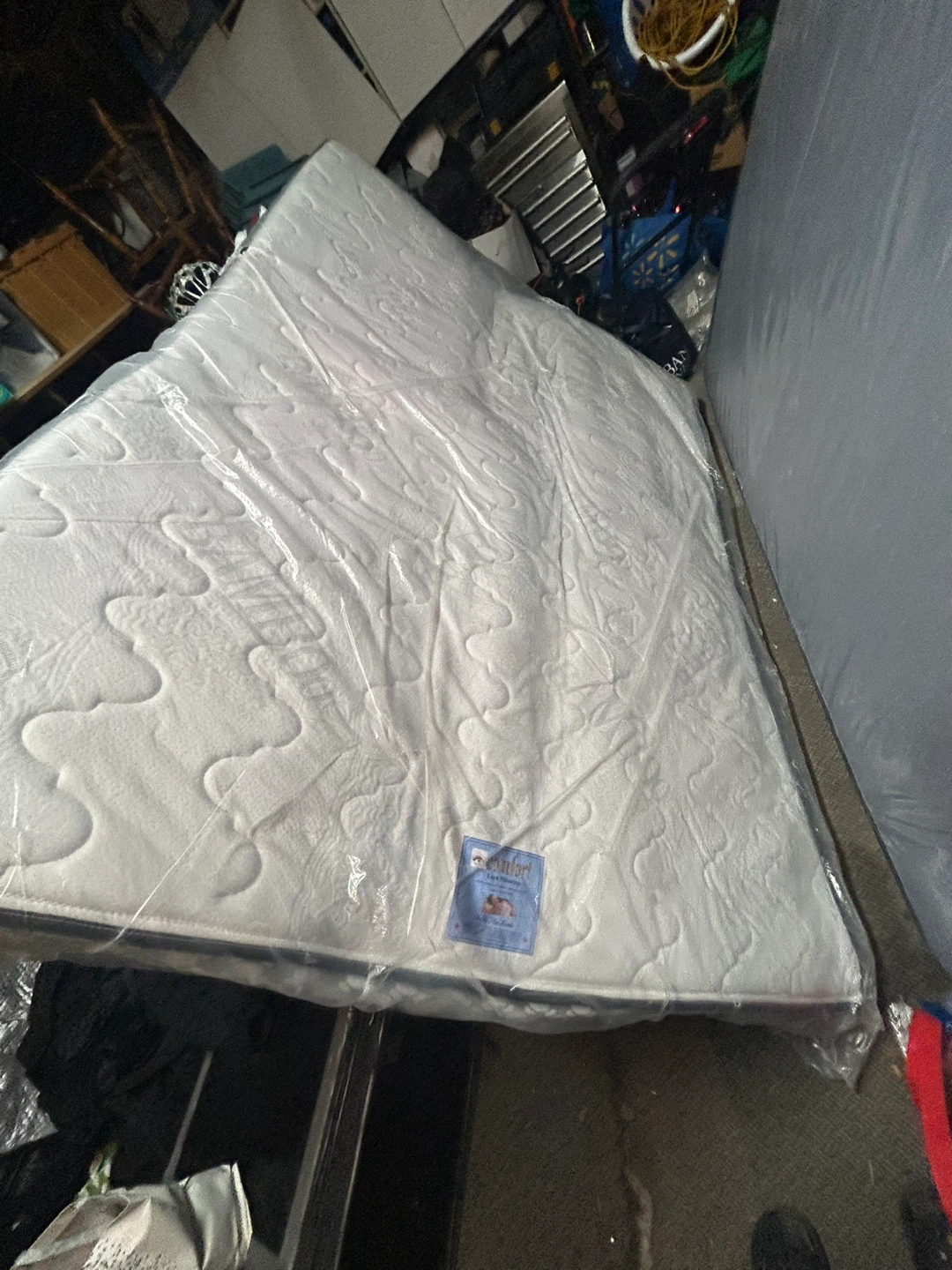 2 queen sized bedroom mattresses - photo 2