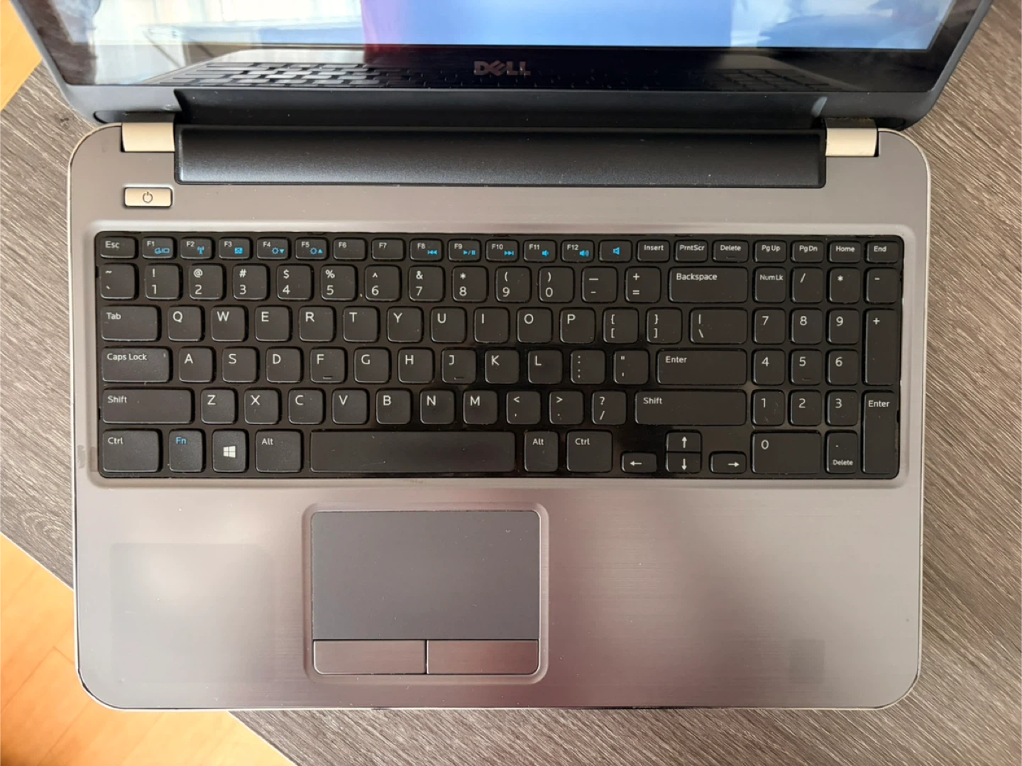 Dell Inspiron 5537 Touch Laptop - i5 / 8GB RAM / 256GB SSD - photo 2