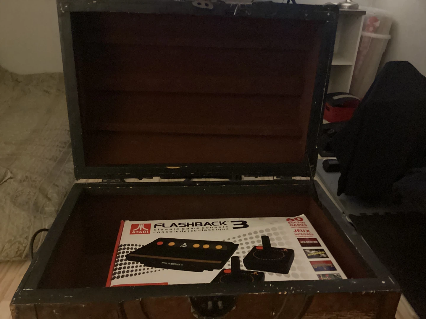 Decorative Treasure Chest with Atari Flashback 3 Console - photo 3