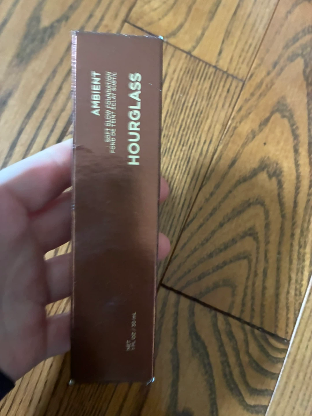 Hourglass Ambient Soft Glow Foundation