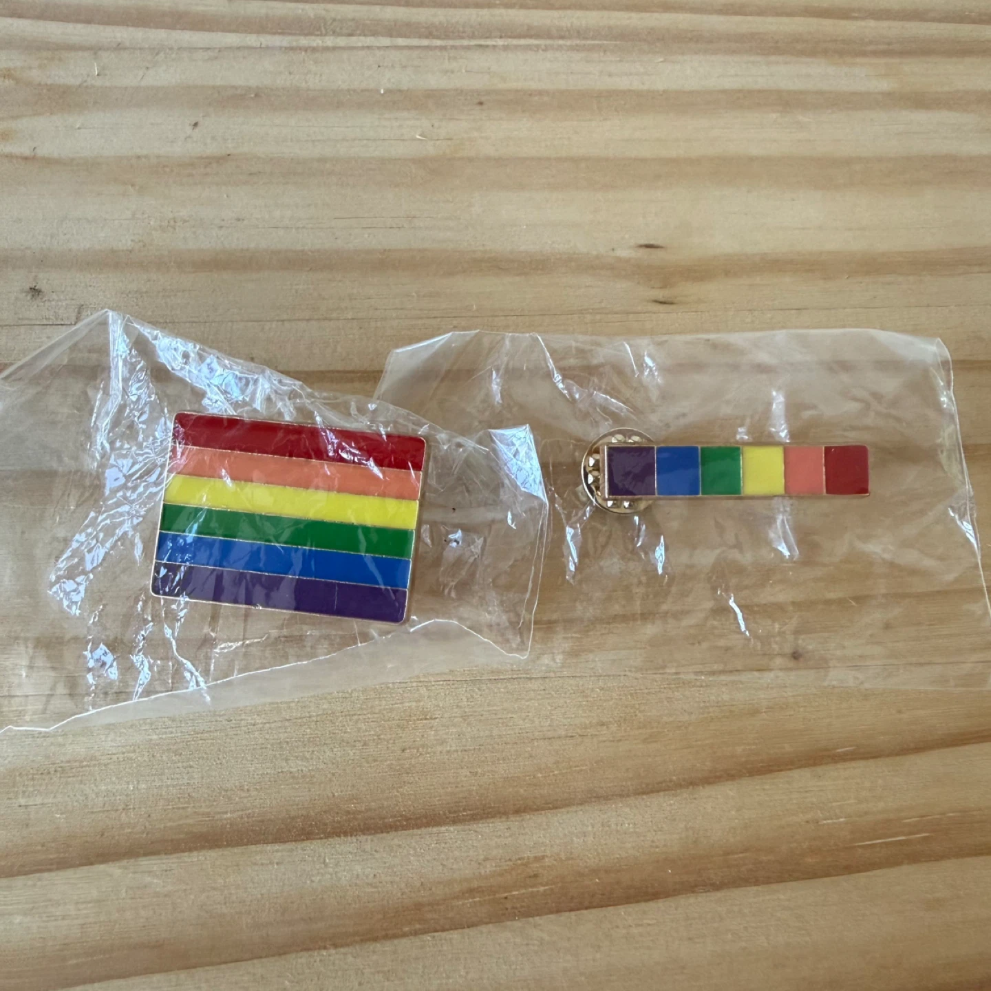 🥕Rainbow Pride Pins - 2 Pack