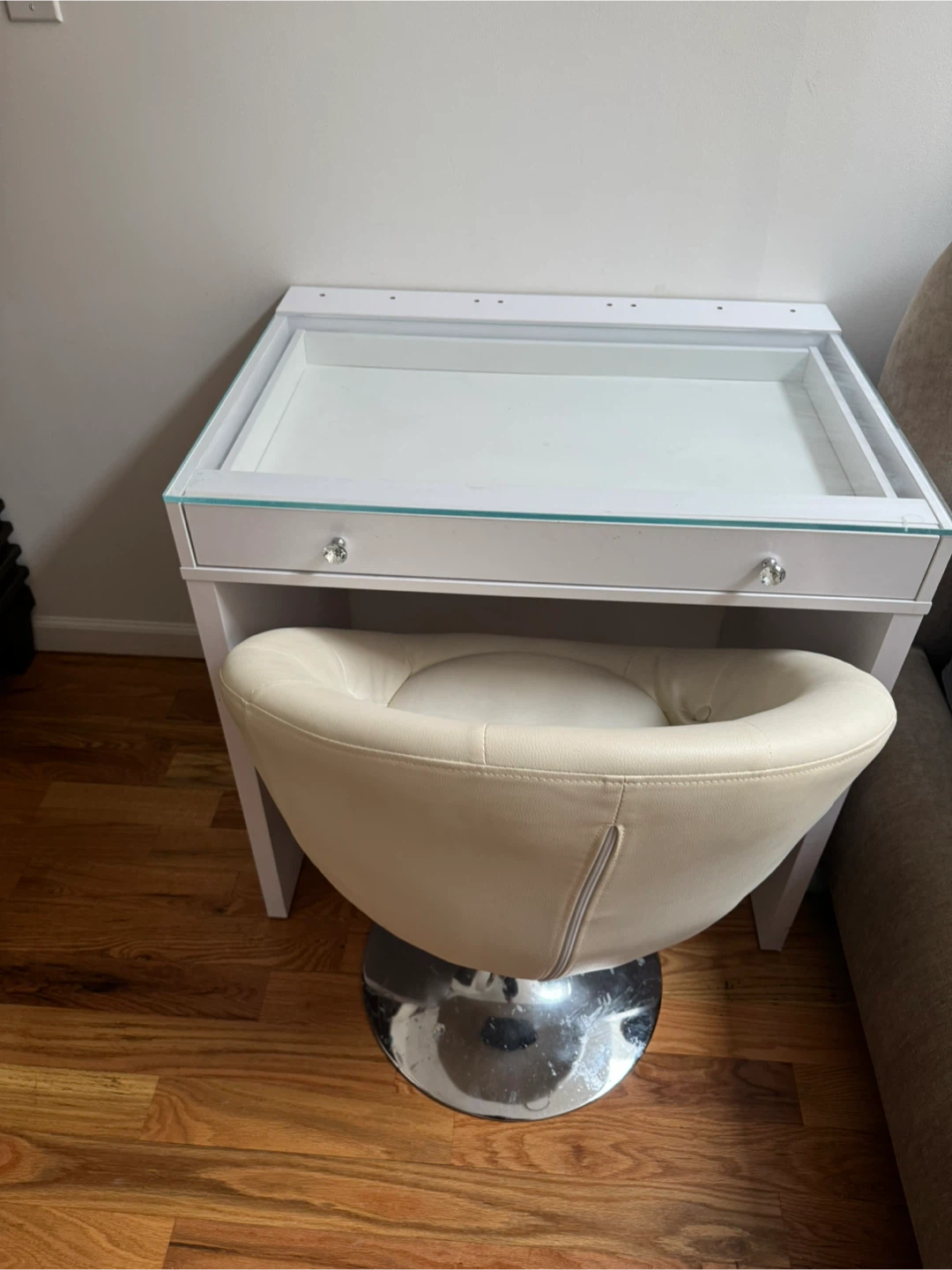 Make up vanity with Glass Top by and Chair - photo 3