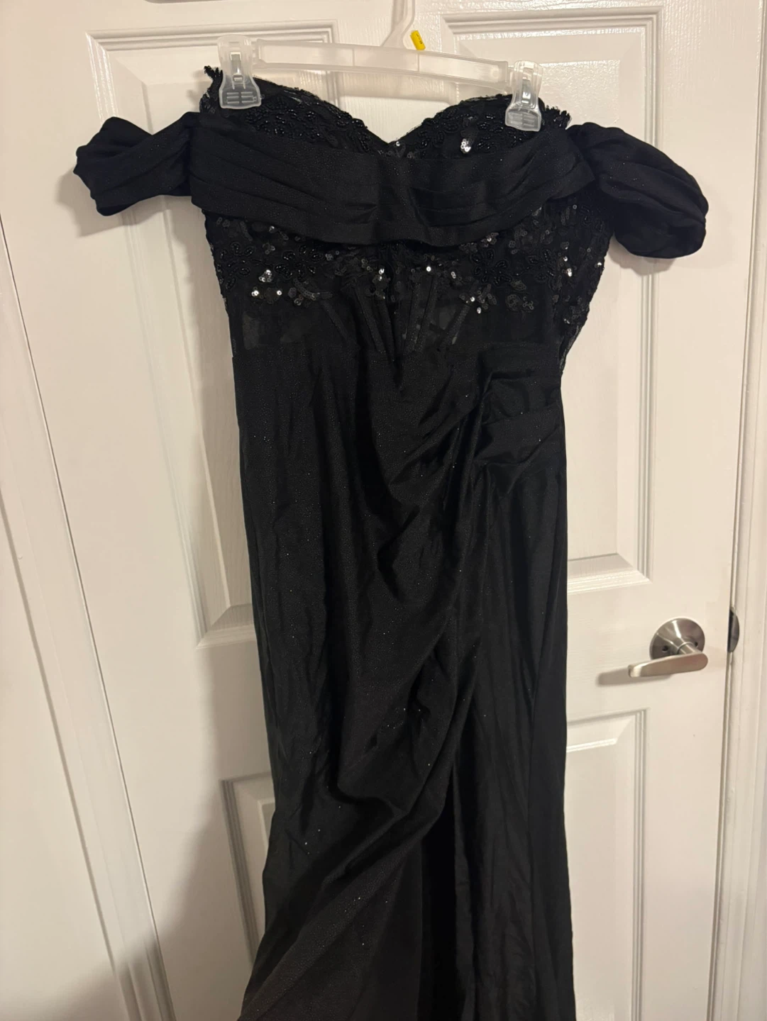 Black Off-the-Shoulder Beaded Formal Dress - photo 5