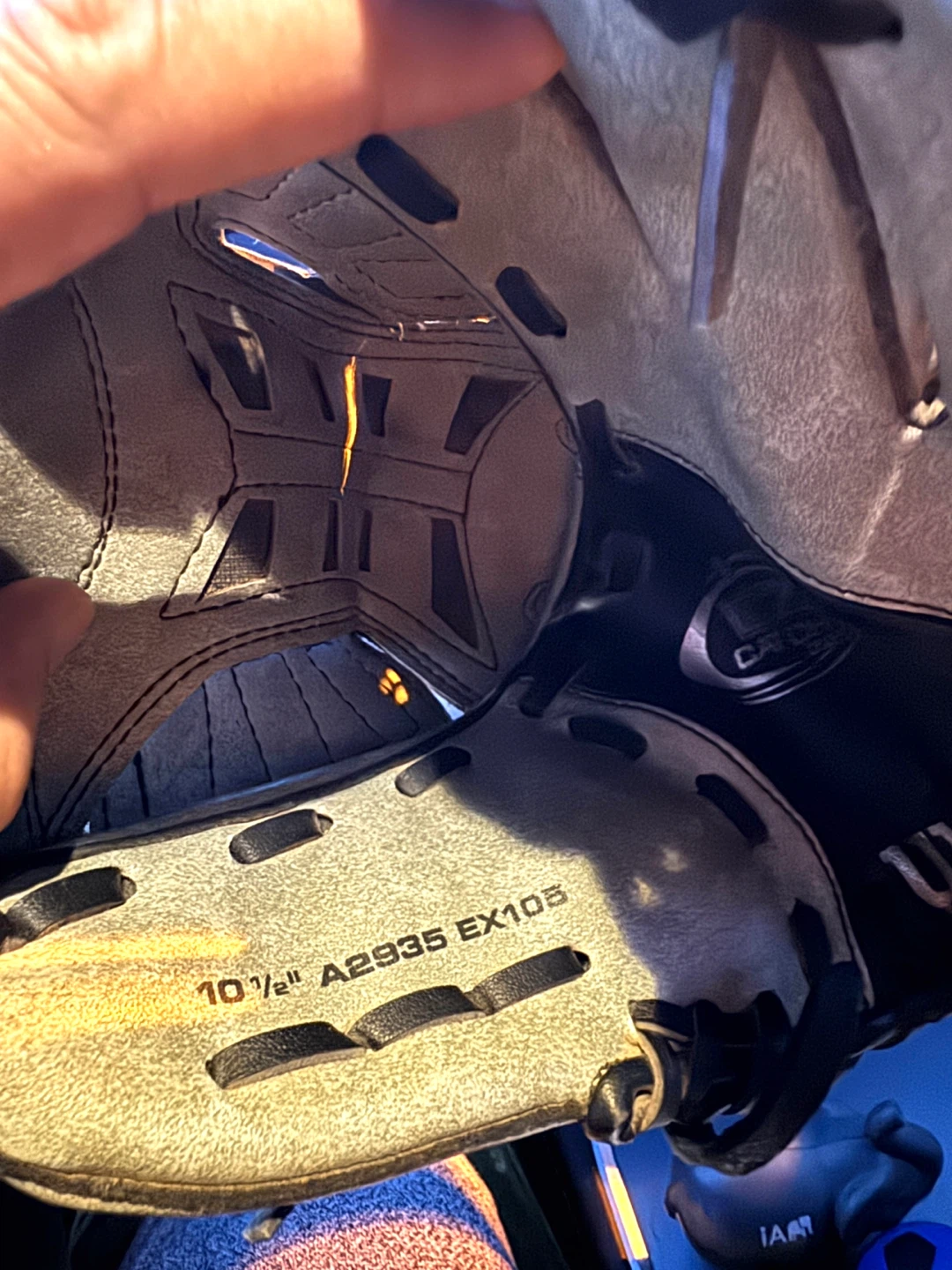 Wilson 10 1/2 inch Baseball Glove - photo 4