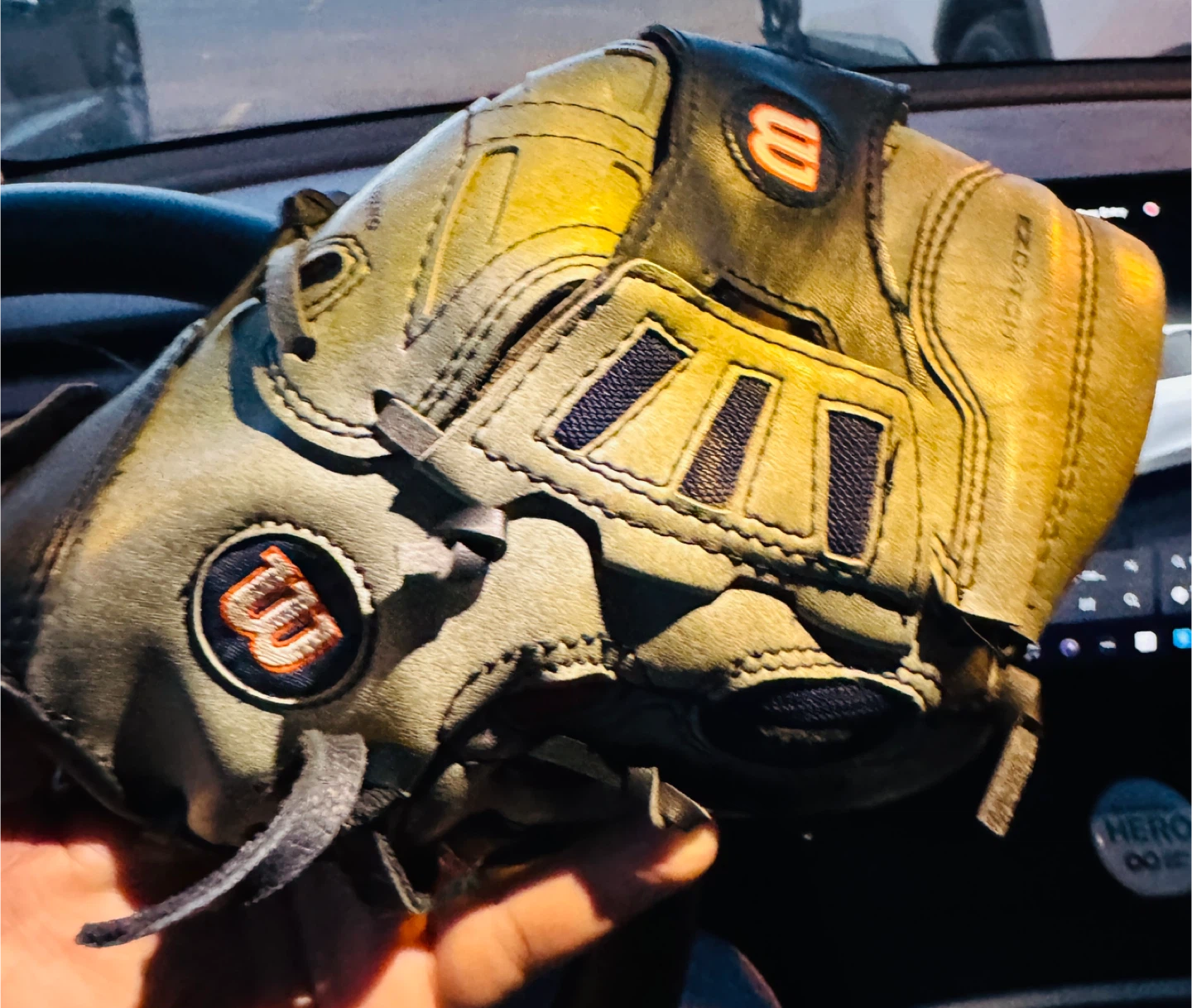 Wilson 10 1/2 inch Baseball Glove