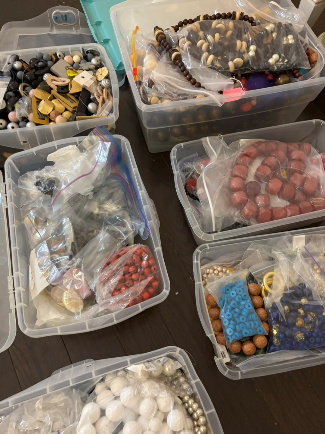 ‼️HUGE LOAD OF BEADS ‼️WORTH OVER $350! 9 BOXES - photo 4