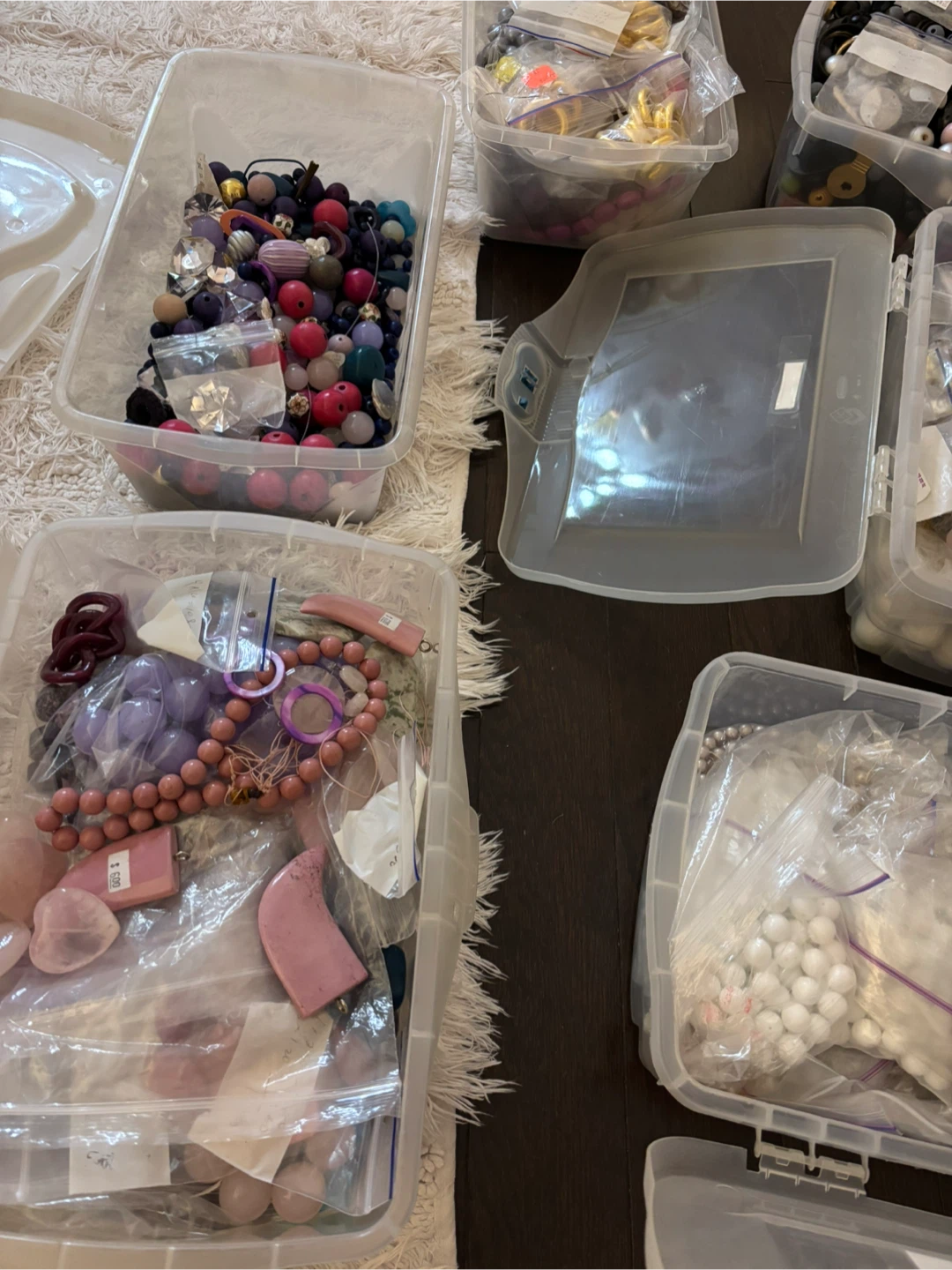 ‼️HUGE LOAD OF BEADS ‼️WORTH OVER $350! 9 BOXES - photo 3