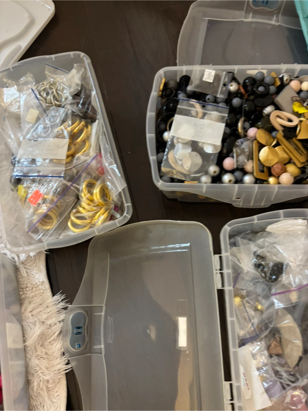 ‼️HUGE LOAD OF BEADS ‼️WORTH OVER $350! 9 BOXES - photo 5