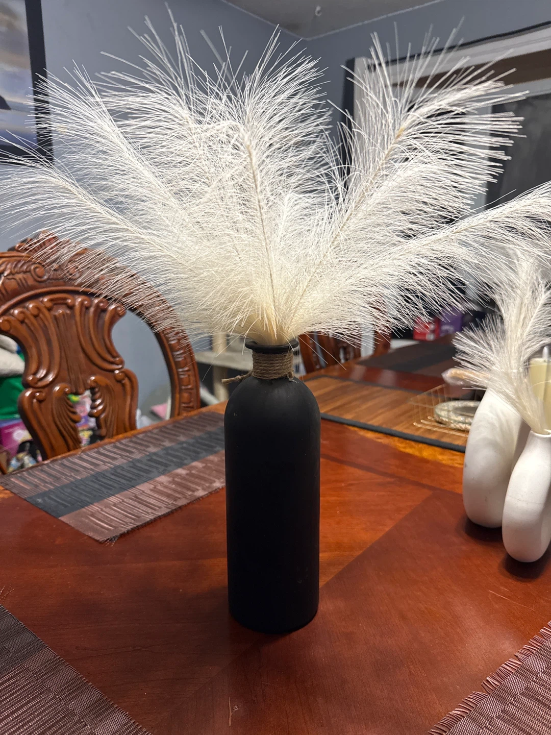 Decorative Faux Pampas Grass in Black Vase