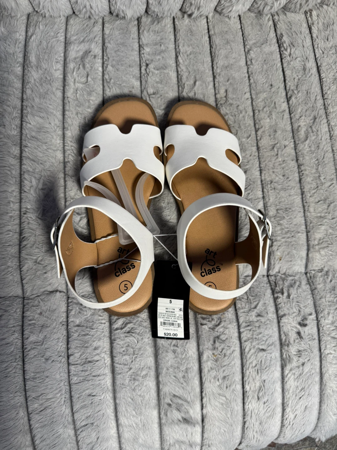 Cat & Jack White H-Strap Sandals Size 5 - photo 3