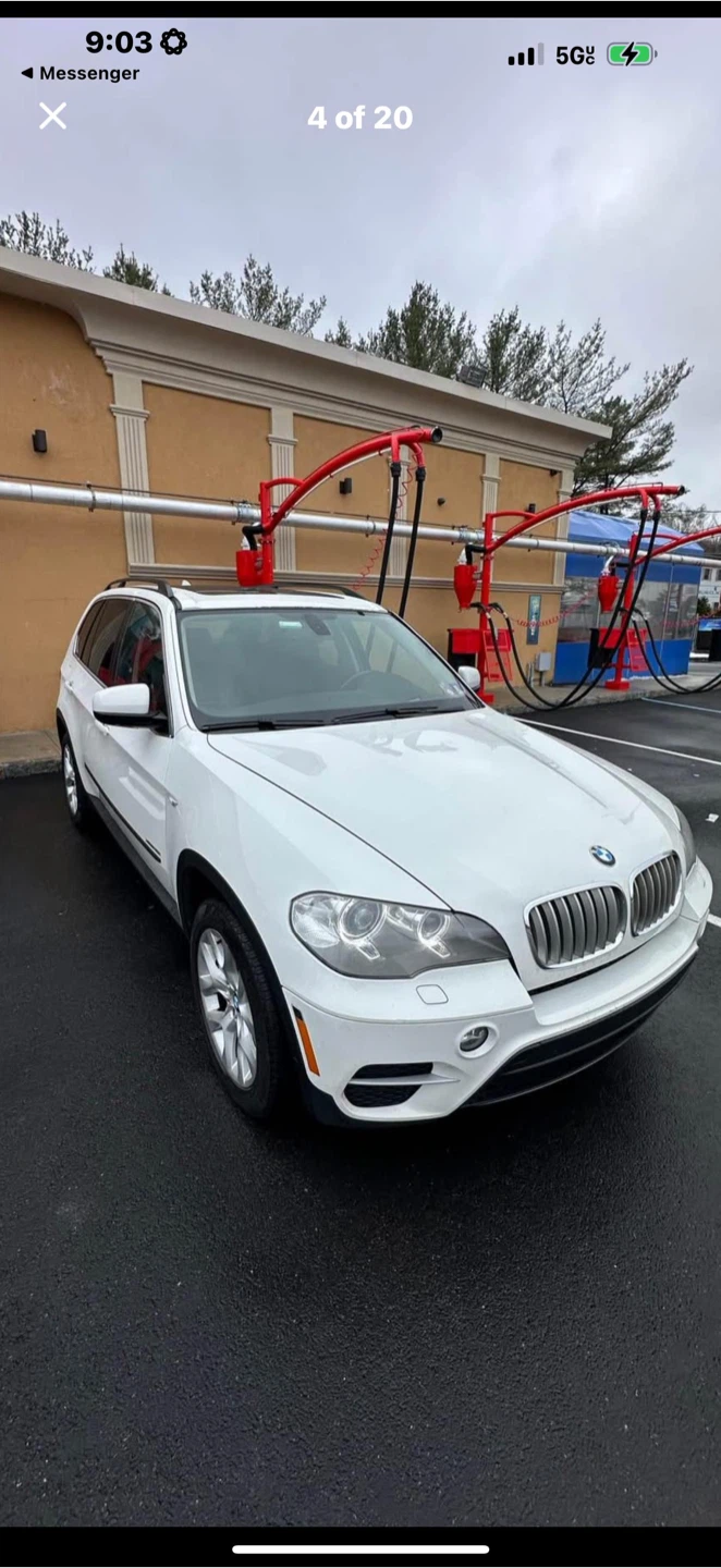 White BMW X5 - photo 2