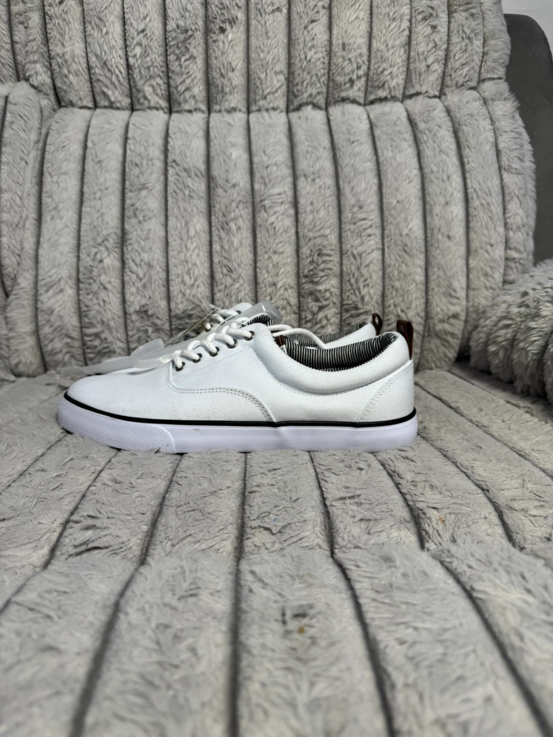 Goodfellow & Co White Canvas Sneakers - Size 9 - photo 5