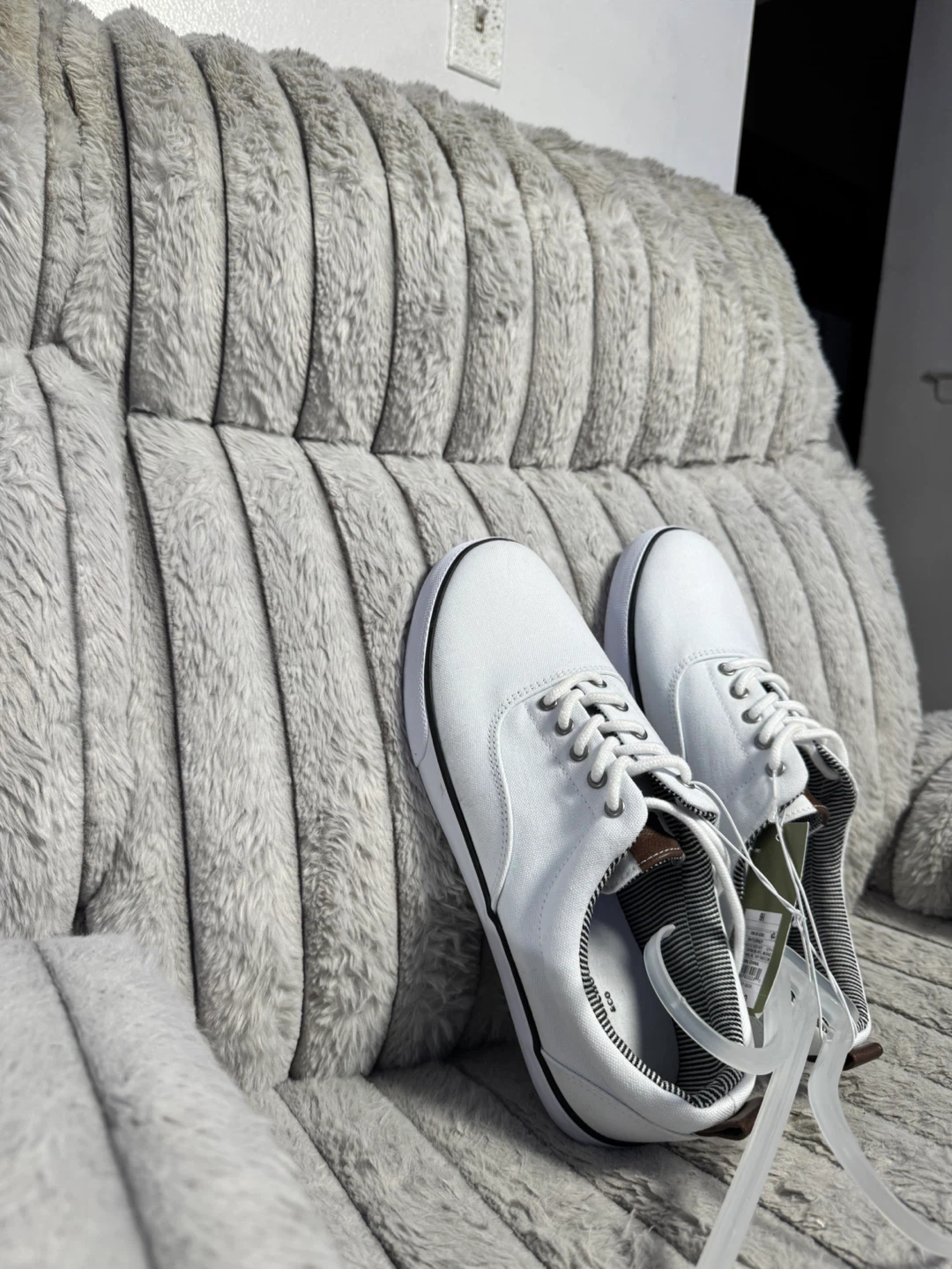 Goodfellow & Co White Canvas Sneakers - Size 9 - photo 3