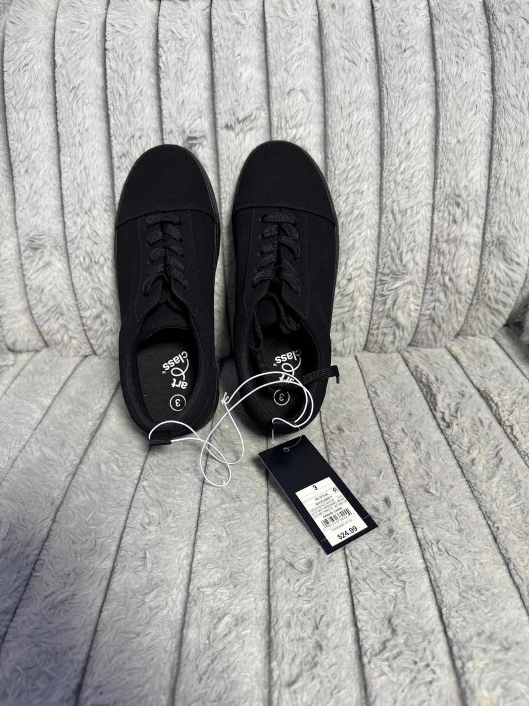 Art Class Black Canvas Sneakers - Size 3 - photo 3