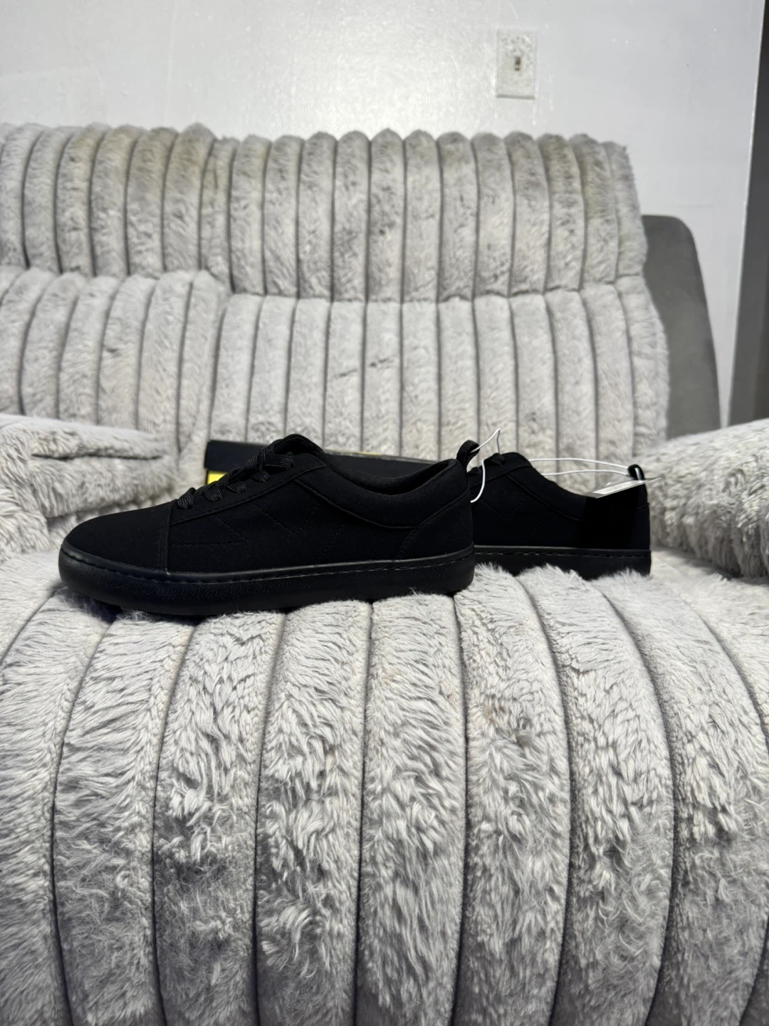 Art Class Black Canvas Sneakers - Size 3 - photo 2