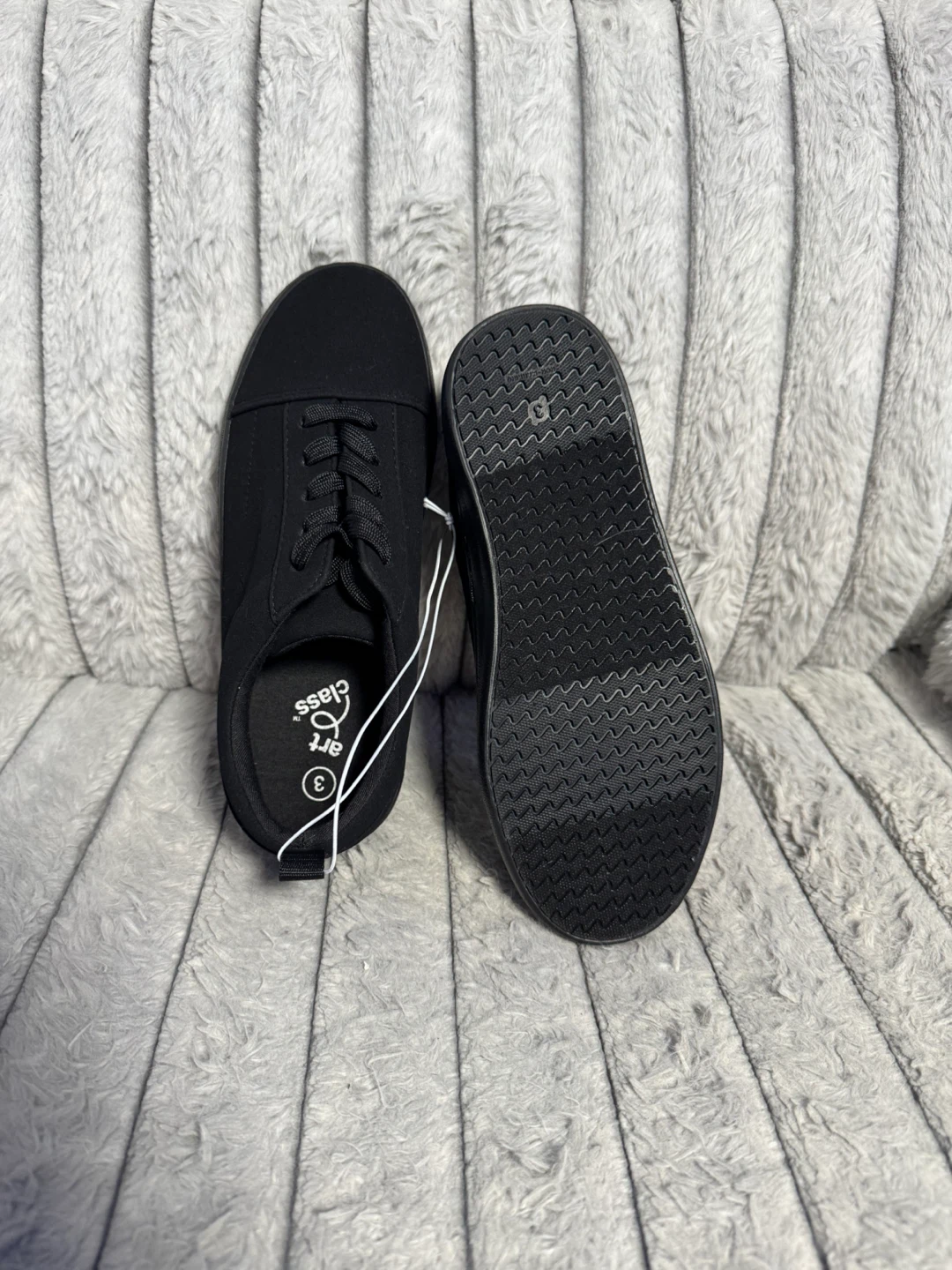 Art Class Black Canvas Sneakers - Size 3