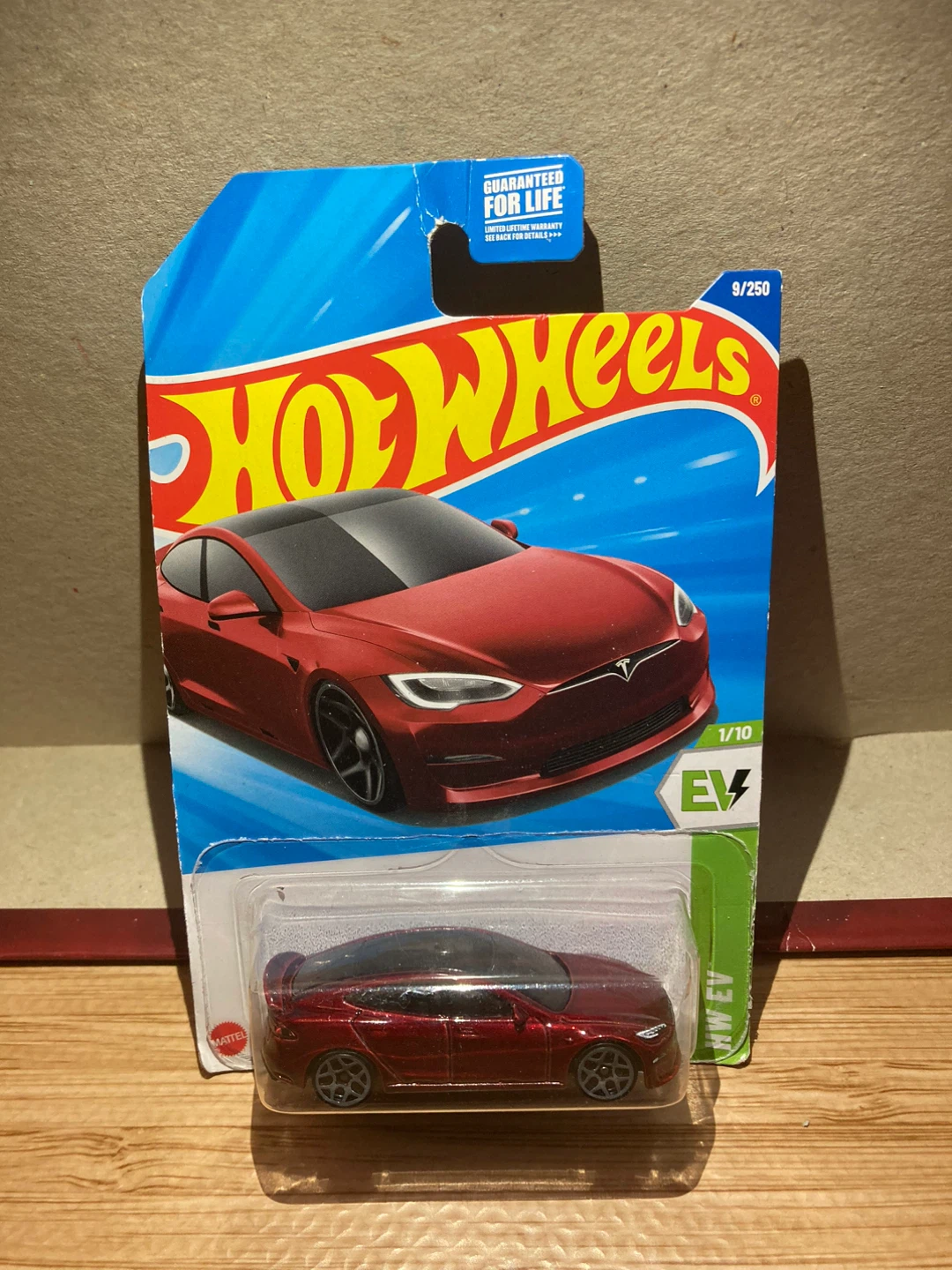 Hot Wheels / Tesla Model S Plaid / Red