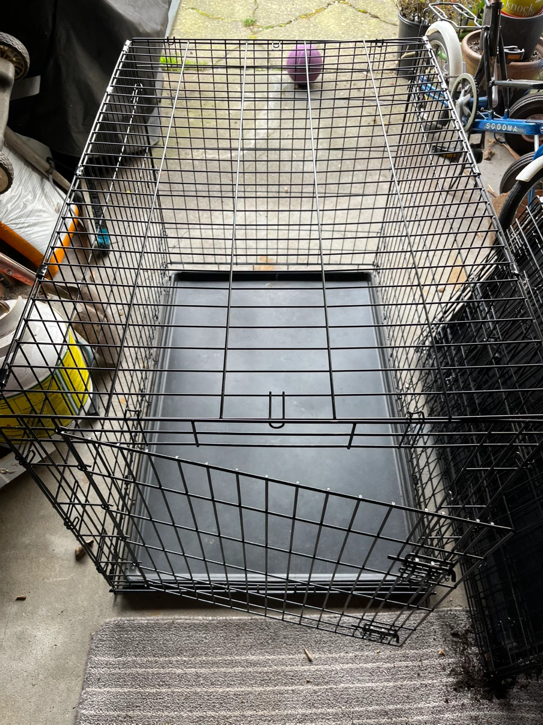Black Metal Dog Crate with Tray