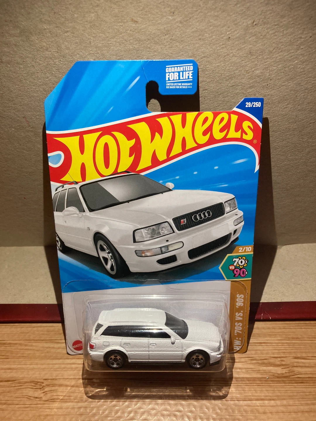 Hot Wheels / 94 Audi Avant RS2 / White