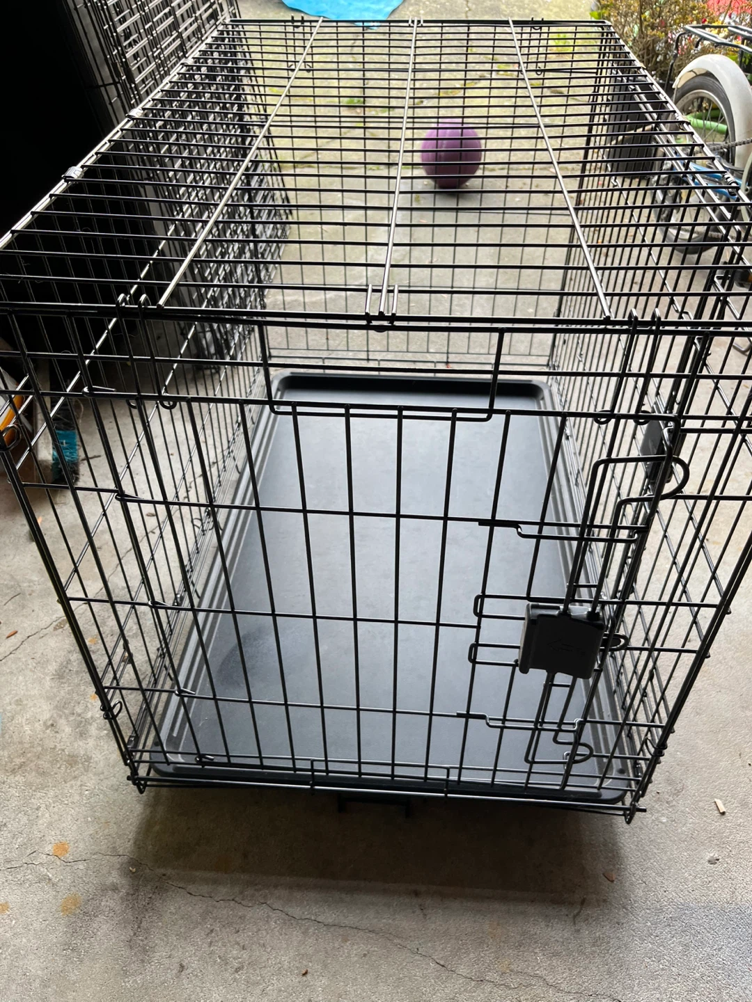 Black Metal Dog Crate with Tray