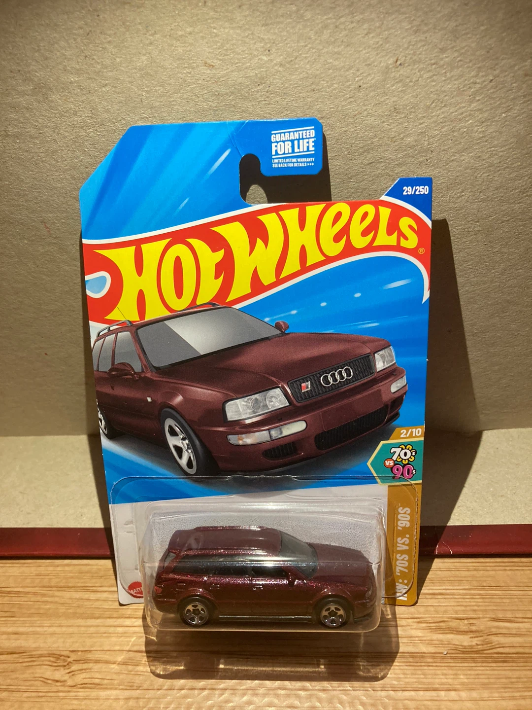 Hot Wheels / 94 Audi Avant RS2 / Burgundy