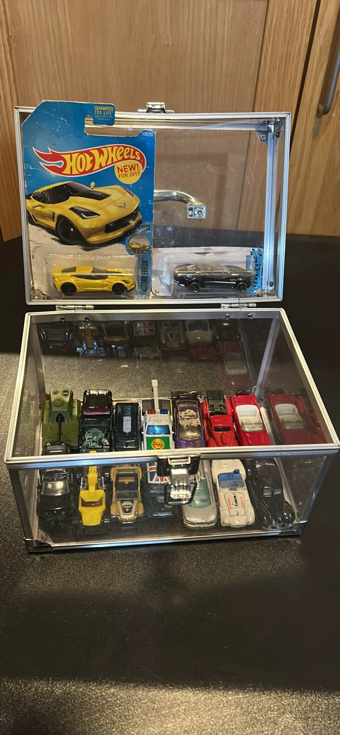 Hot Wheels Die-cast Cars Collector Case