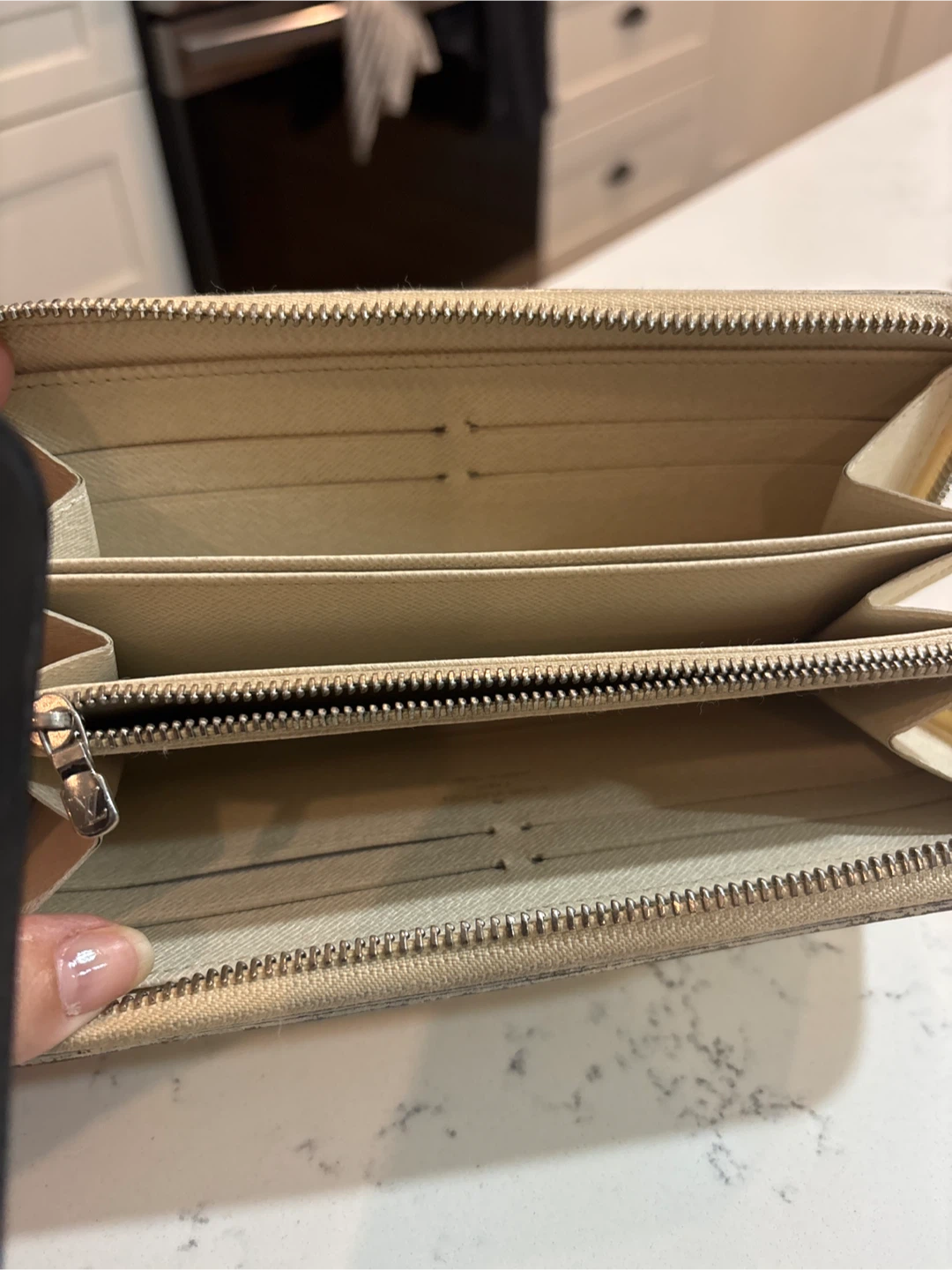 Louis Vuitton Epi Leather Zipped Wallet - photo 3